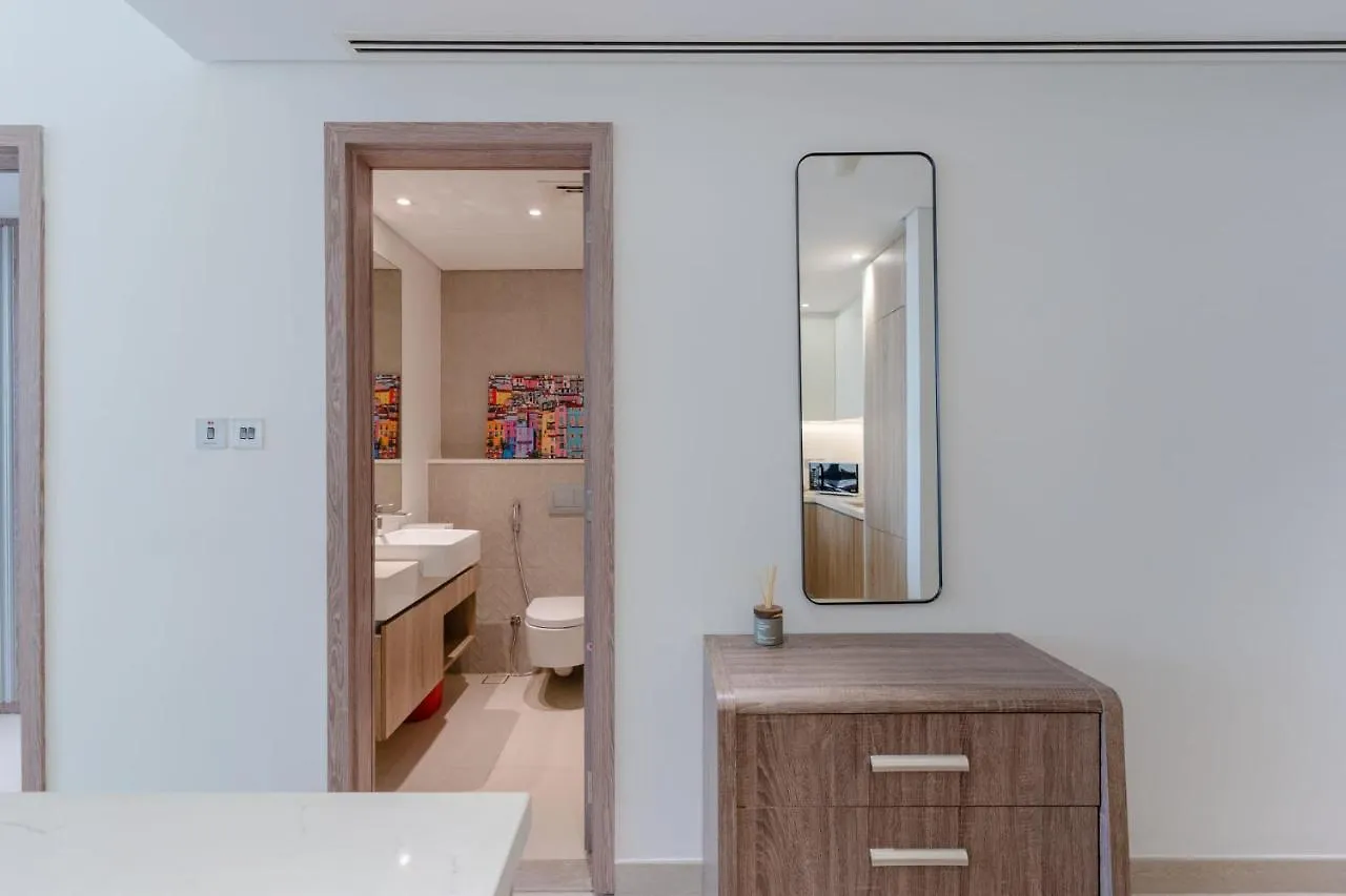 Apartment Sleek 1 Bedroom With Views Of Dubai Marina