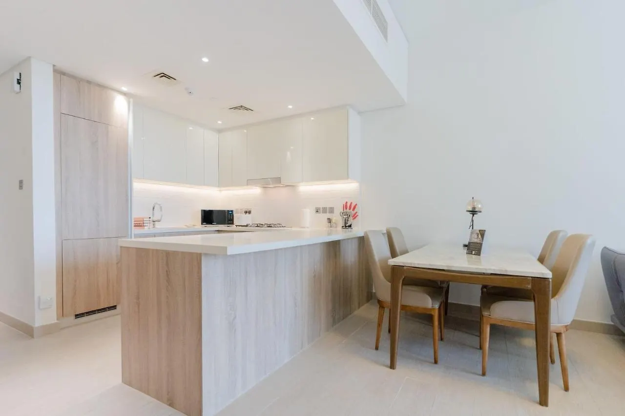 Sleek 1 Bedroom With Views Of Dubai Marina 0*,