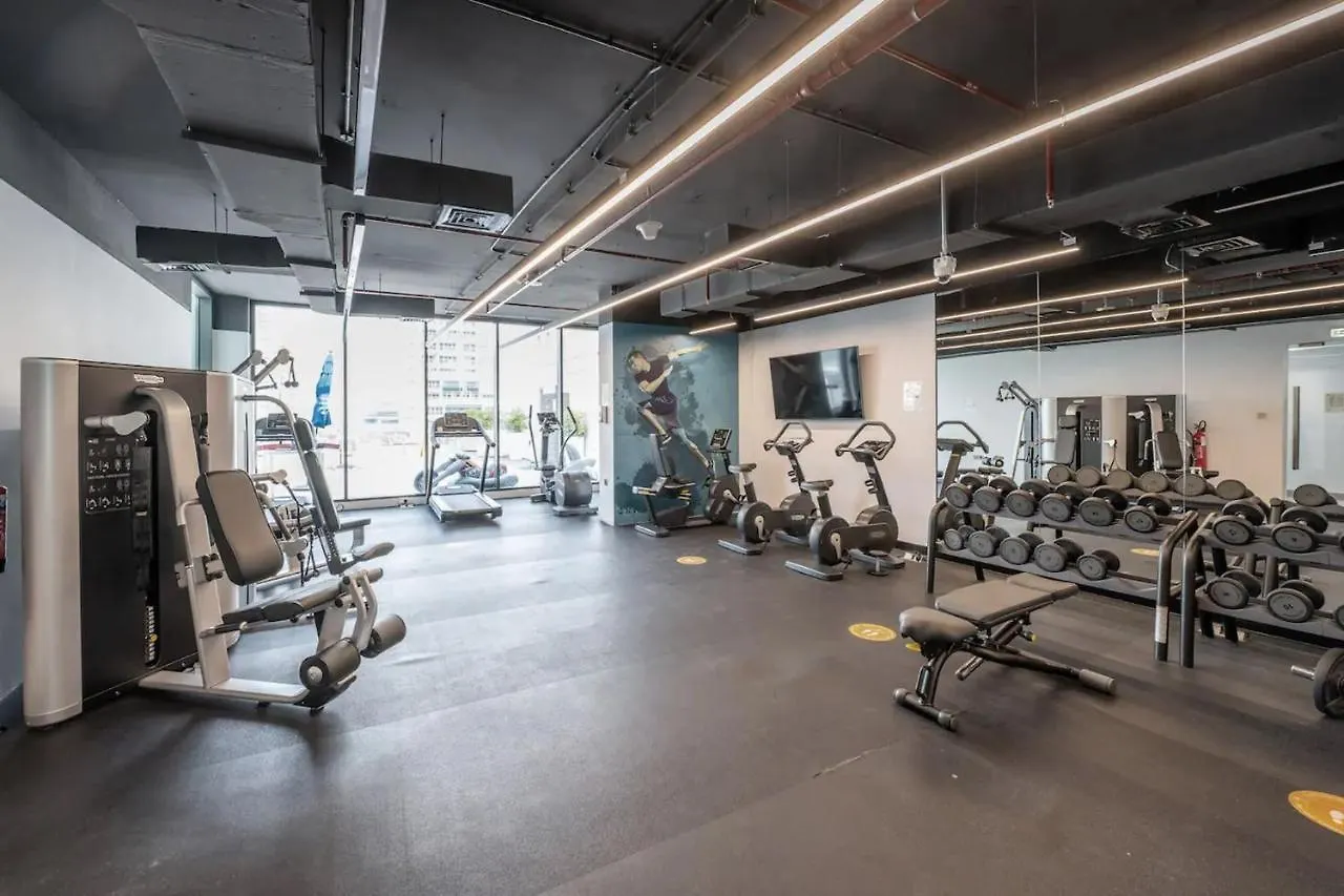 Sleek 1 Bedroom With Views Of Dubai Marina